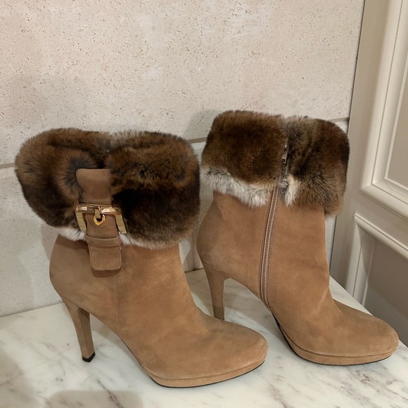 Stuart Weitzman Booties - Picture 3 of 4